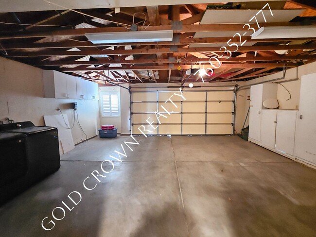 Building Photo - 2411 W State St