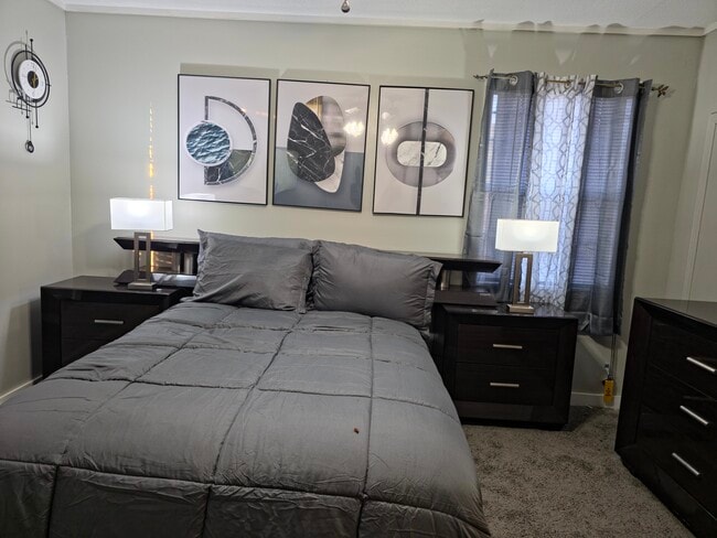 Building Photo - 1555 Lyons Center Rd