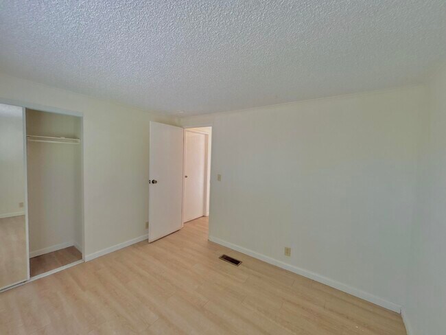 Building Photo - 2055 Marni Ct