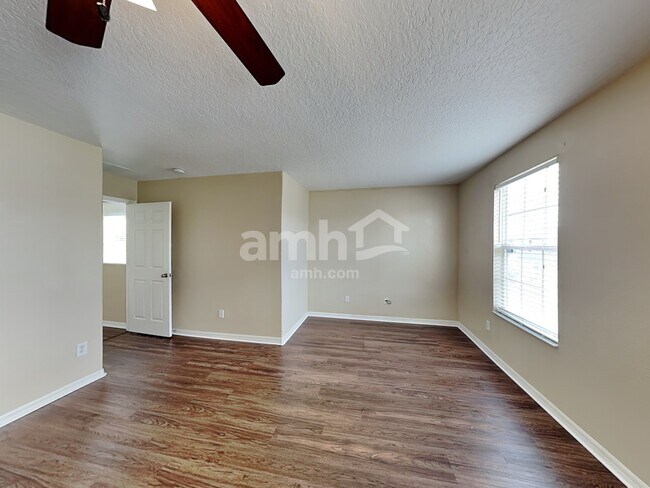 Building Photo - 13133 Lexington Summit Street