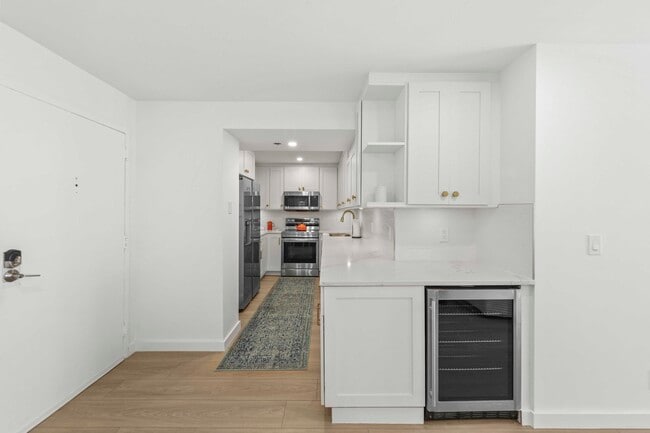 Building Photo - 4505 S Ocean Blvd