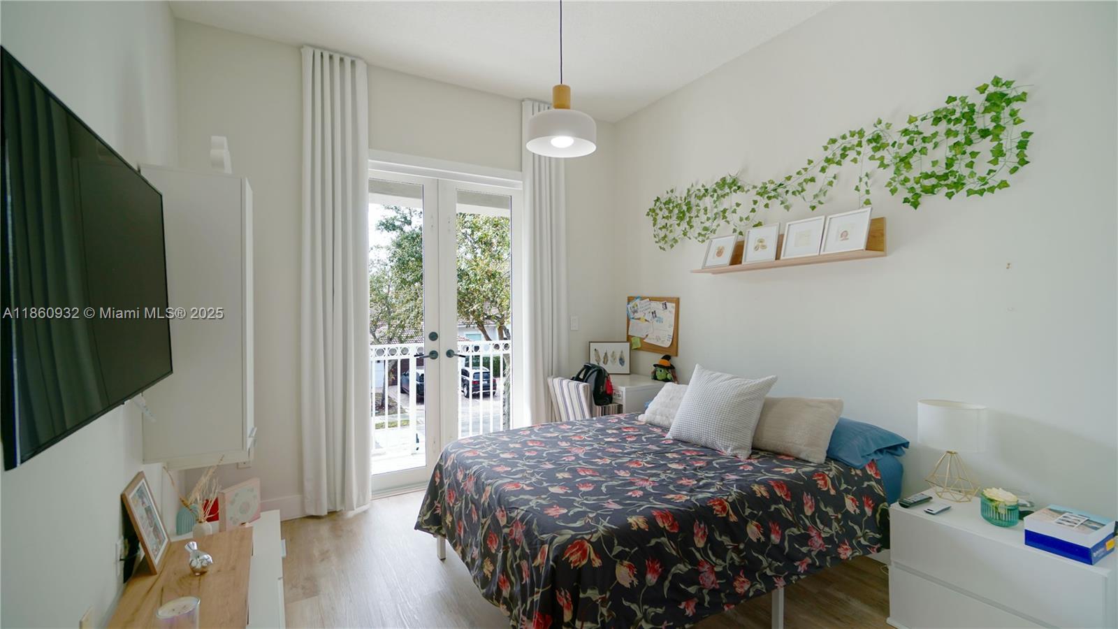 Building Photo - 7031 NW 113th Ct