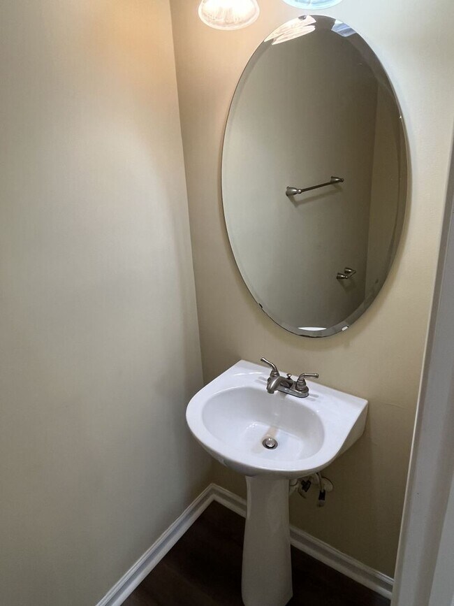 Building Photo - 6130 Sid Crane Dr