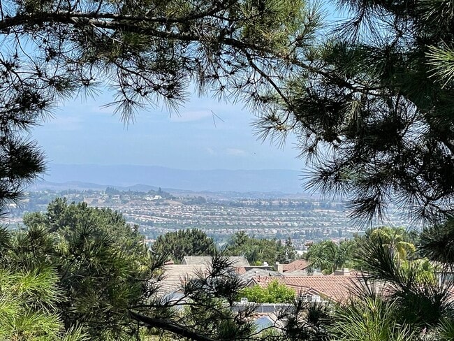 Building Photo - 22681 Oakgrove