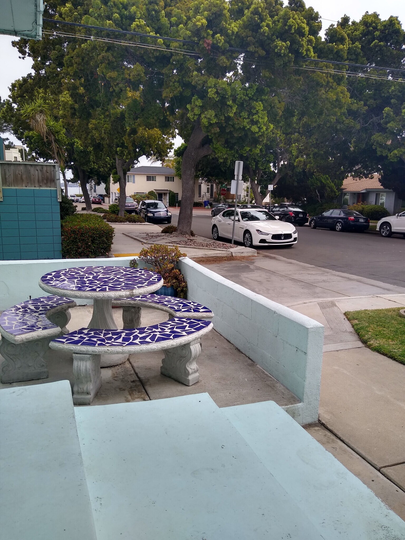 Private patio with bay view. - 4127 Everts St