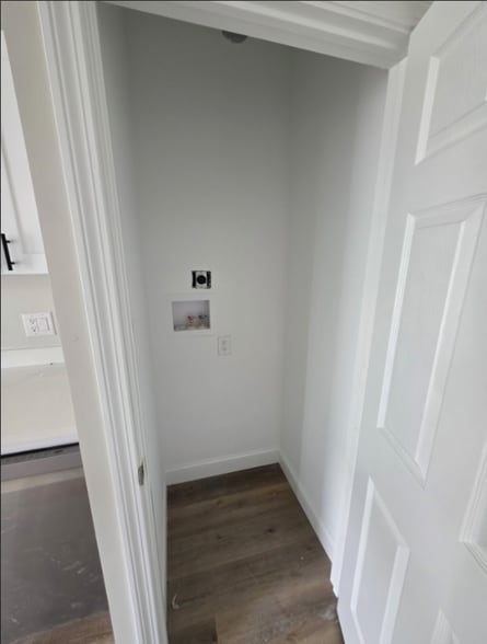 Building Photo - 510 Main St