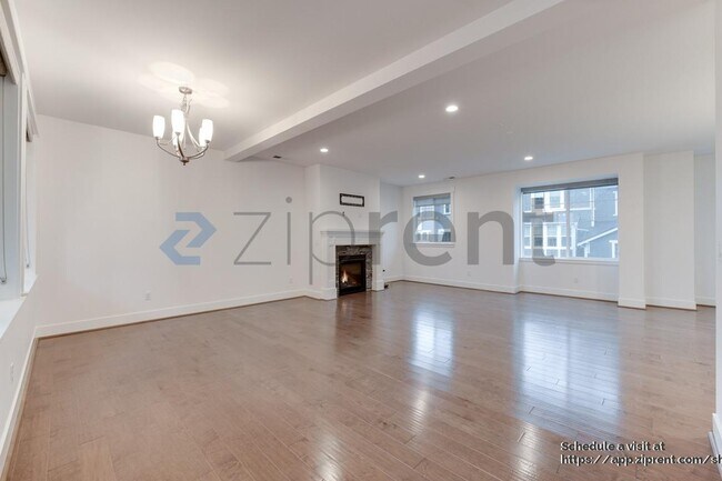 Building Photo - 18602 46th Ave SE