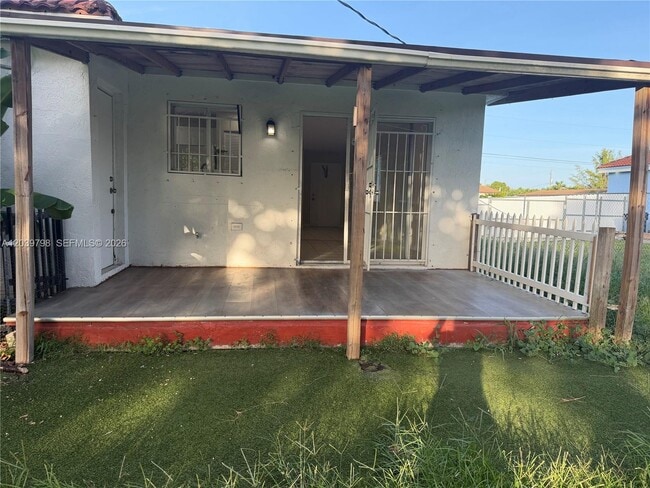 Building Photo - 17740 SW 103rd Ave