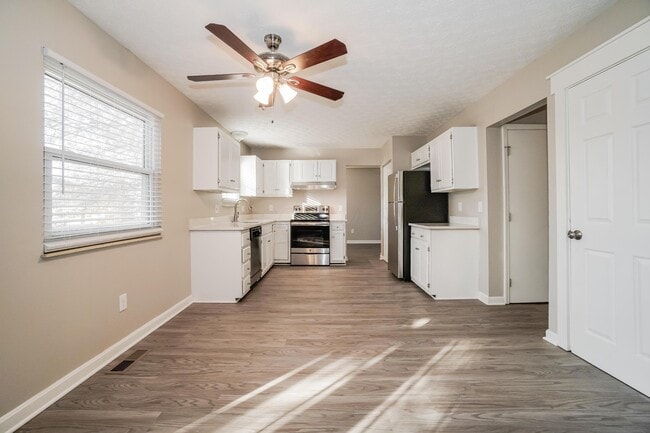 Building Photo - 7289 Timbercreek Ct