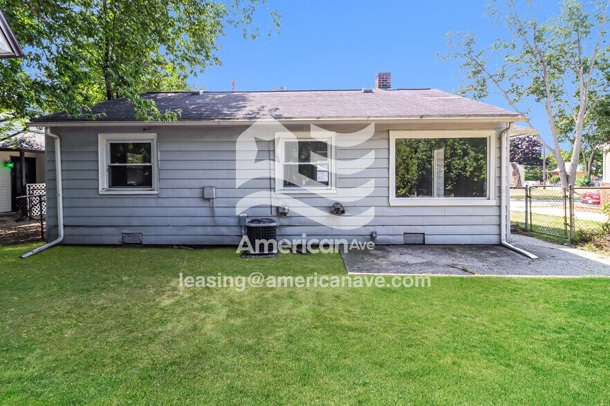 Building Photo - 33116 Armada Ct