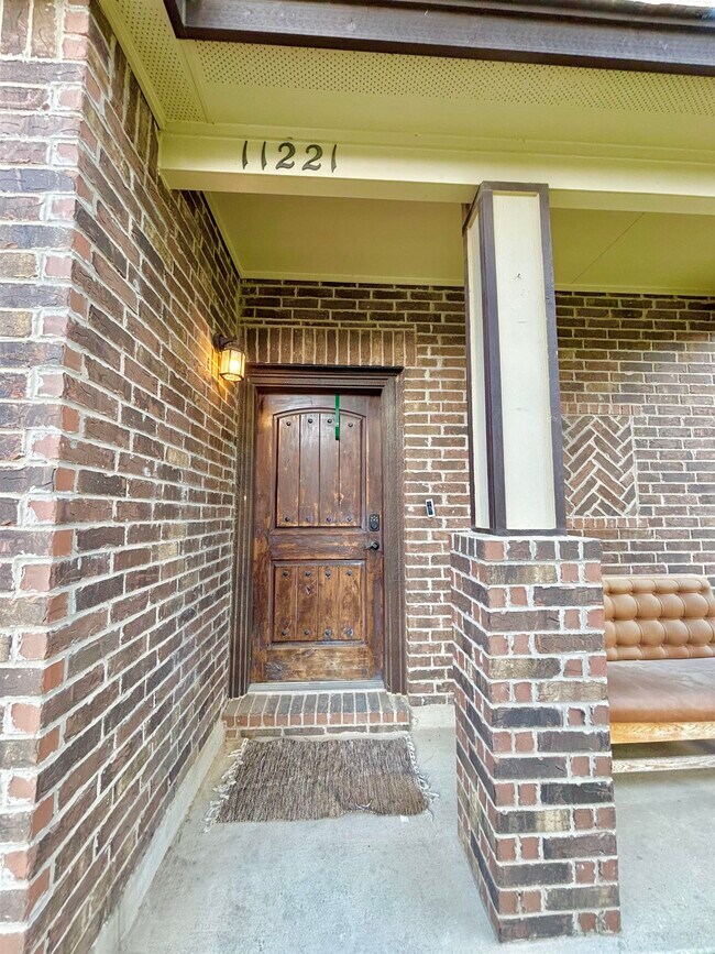 Building Photo - 11221 Sierra Gorda Dr