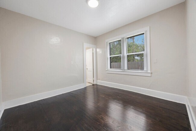 Building Photo - 4119 1st Ave N