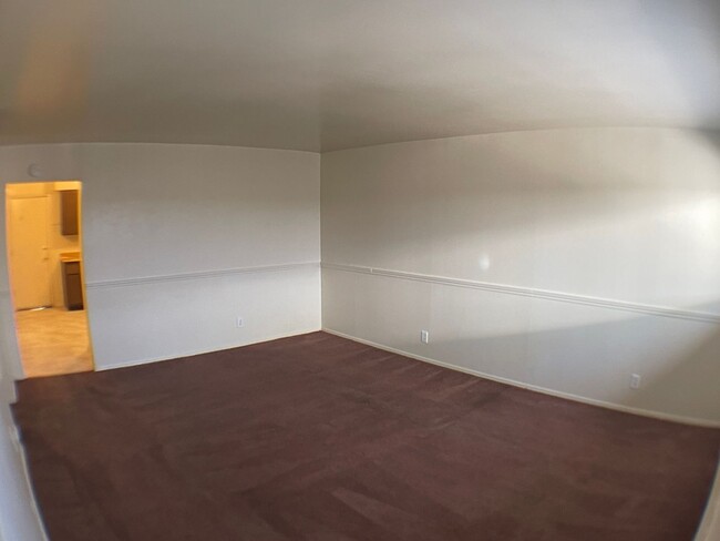 Building Photo - 924 N Leroux St