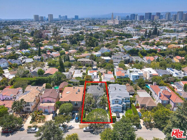 Building Photo - 2035 Thayer Ave