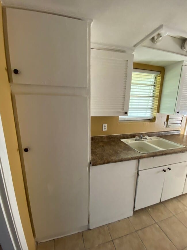 Building Photo - Freshly Renovated 3 Bedroom Home for Lease in North Shreveport