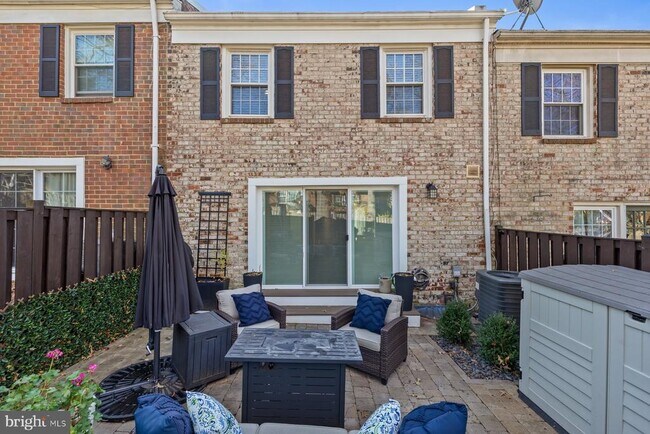 Building Photo - 1606 Angus Ct