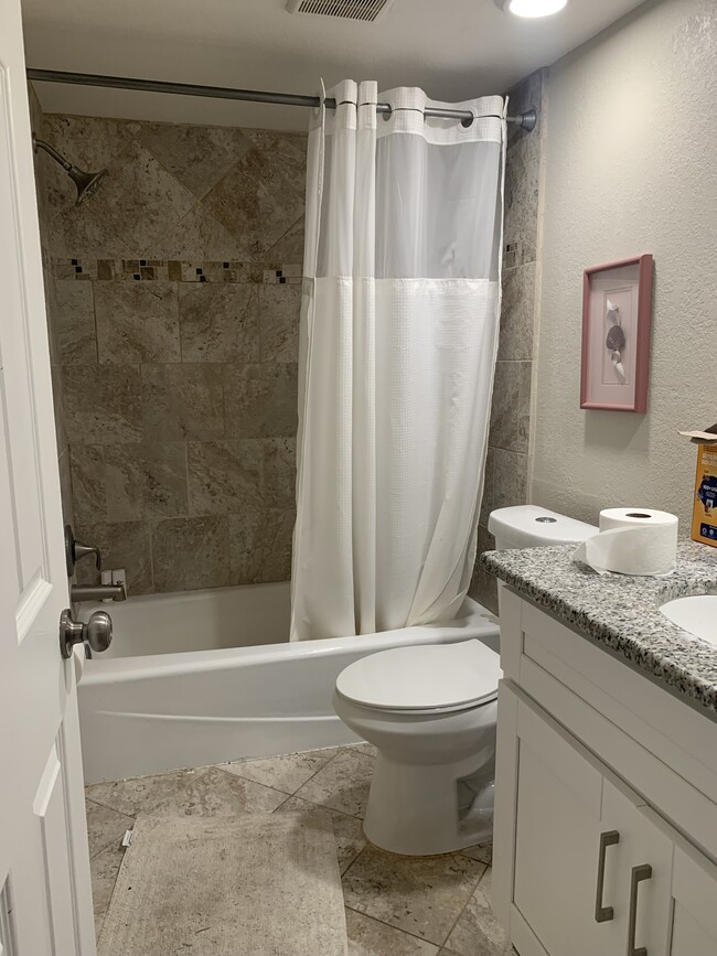 Master bath - 3571 Magnolia Ridge Cir