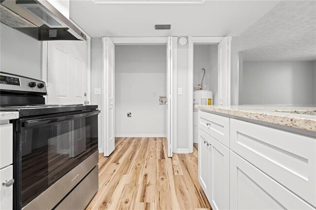 Building Photo - 2910 S Coleman Ave