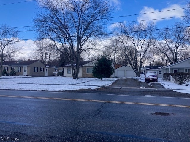 Building Photo - 310 N Mecca St