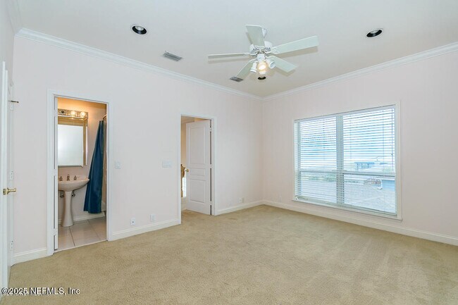 Building Photo - 1626 Strand St