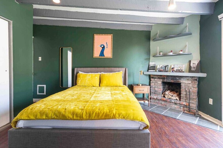 Building Photo - 1136 Rodman St