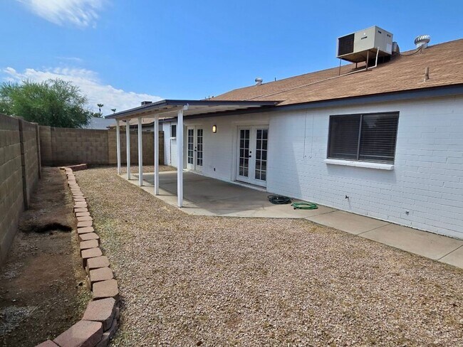 Building Photo - 3-bedroom , 2-bath remodeled home