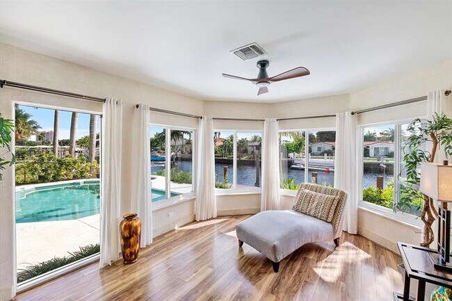 Building Photo - 2484 SE 12th St