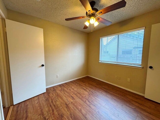 Building Photo - Come see this great single-story home available in Buckingham Estates subdivision!