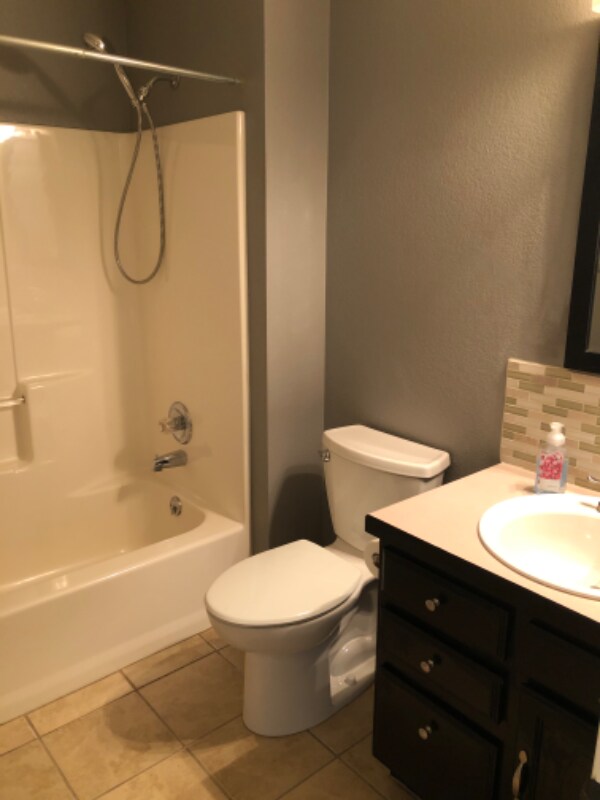 Building Photo - 408 Rollingwood Dr