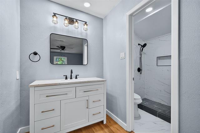 Building Photo - 1401 La Salle Dr