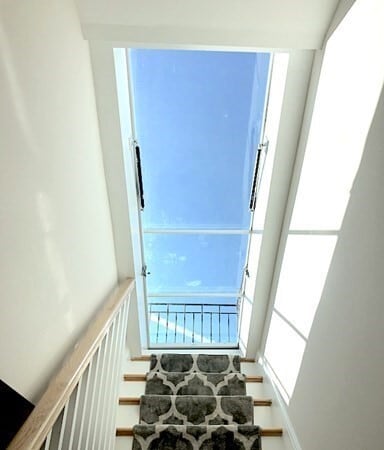 Building Photo - 362 Bunker Hill St