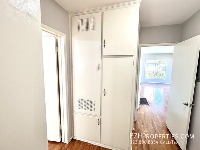 Building Photo - Charming 1Bed 1Bath In Prime Valley Village