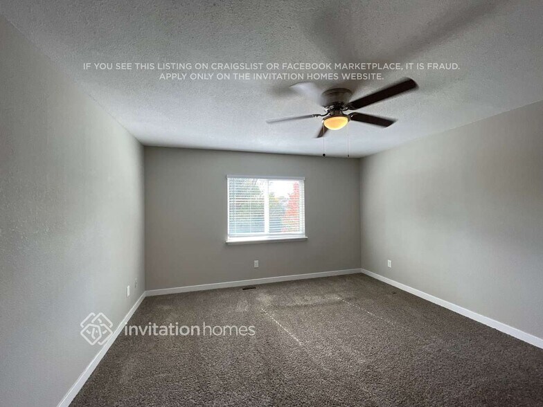 Building Photo - 845 Legend Oak Dr