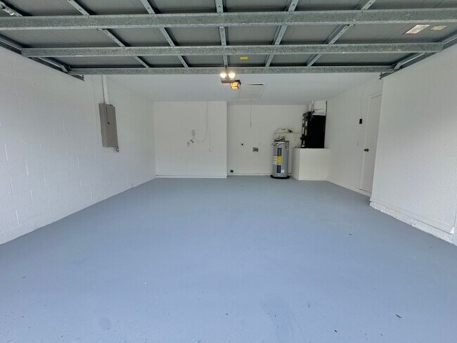 Building Photo - 3511 Majesty Loop