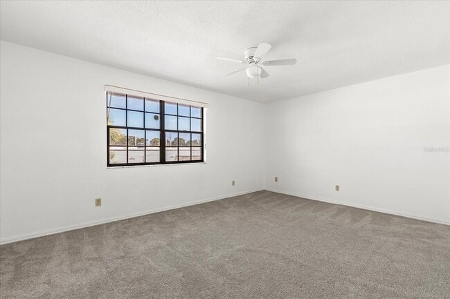 Building Photo - 2250 S Palmetto Ave