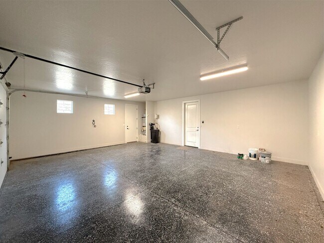 Building Photo - 60 N 60 E