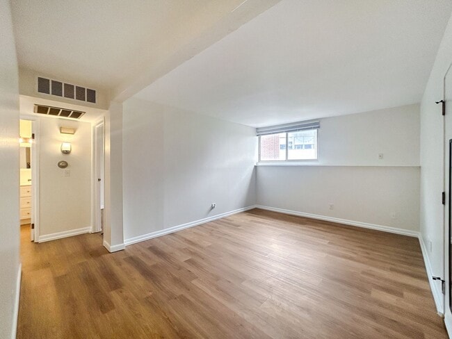 Building Photo - $0 DEPOSIT OPTION!!! CHARMING GARDEN-LEVEL CONDO WITH MODERN UPDATES IN BEAR VALLEY CLUB