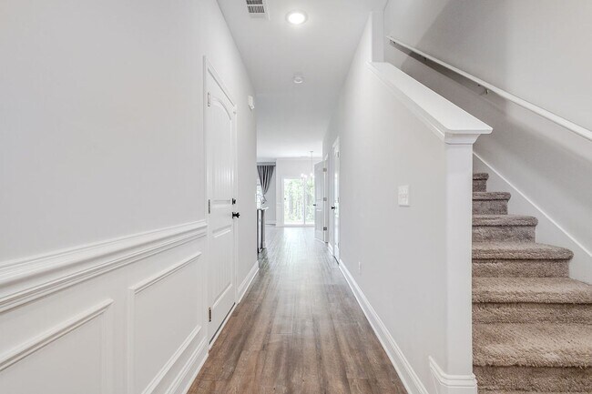 Building Photo - 15 Mossy Oak Cove