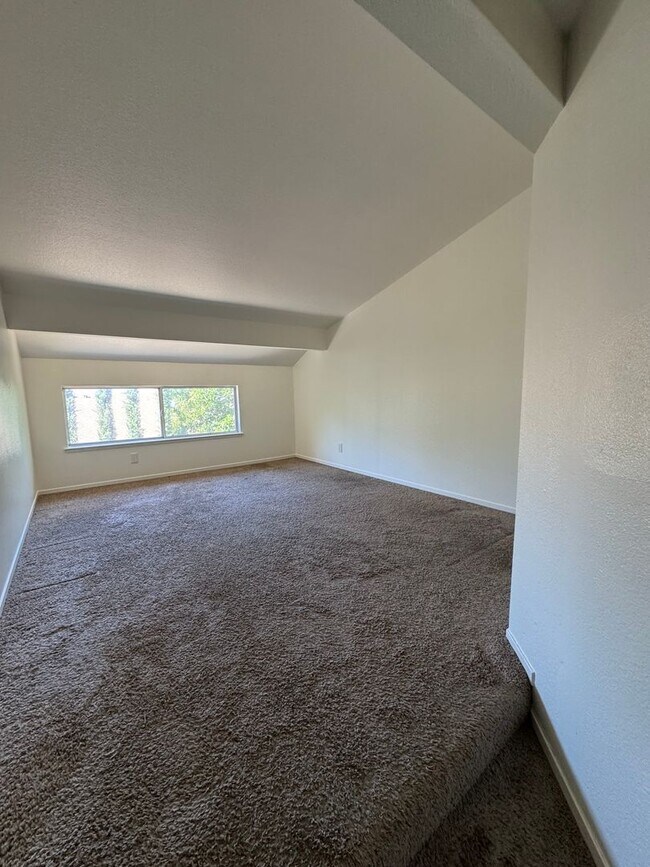 Building Photo - Ready to Move? Pet Friendly