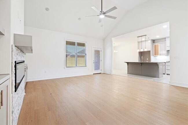 Building Photo - 7004 SW Basswood Ave