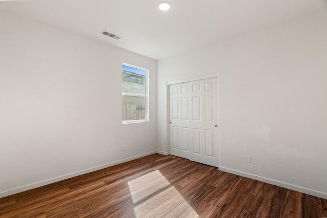 Building Photo - 3760 Orbison Ln