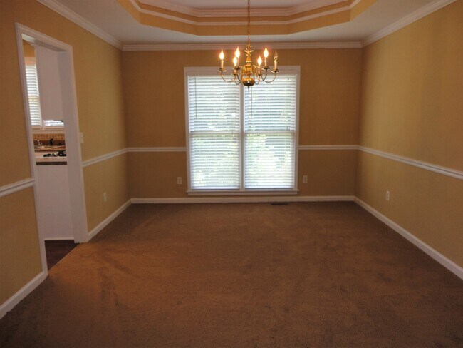 Building Photo - 697 Mountain Oaks Parkway