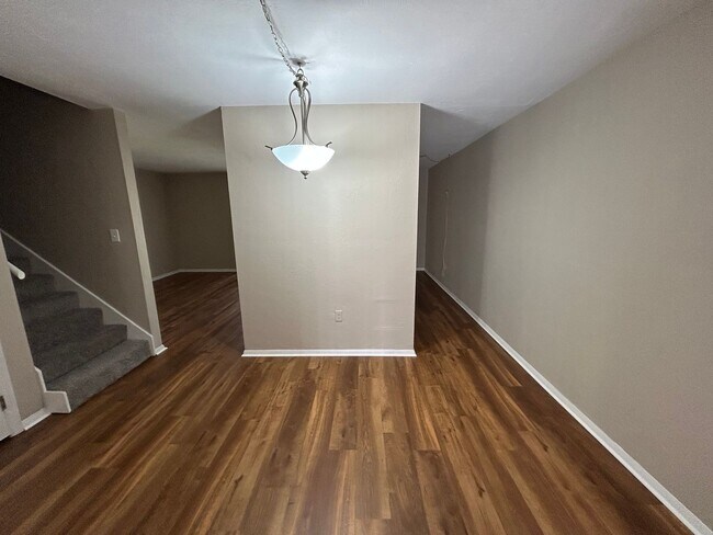 Building Photo - 507 NW 39th Rd