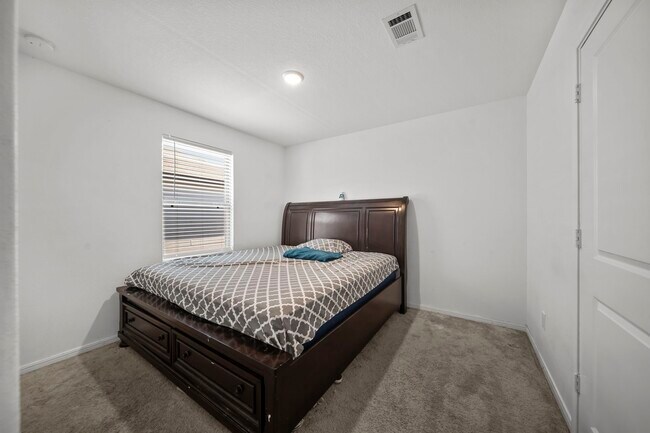 Building Photo - 116 Chestnut Gate Dr