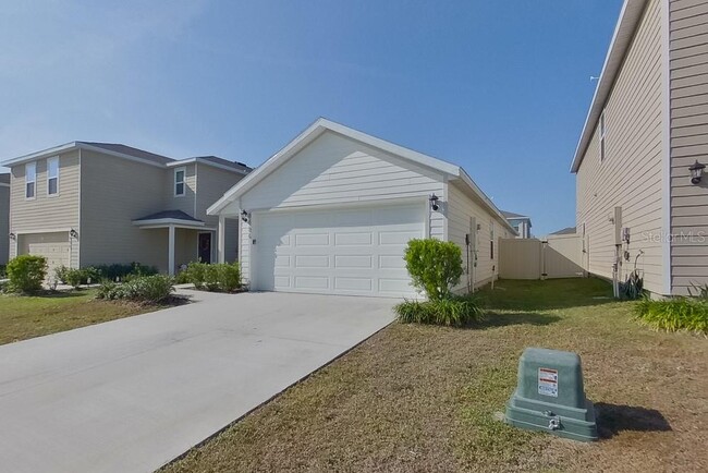 Building Photo - 8684 SW 44th Ct