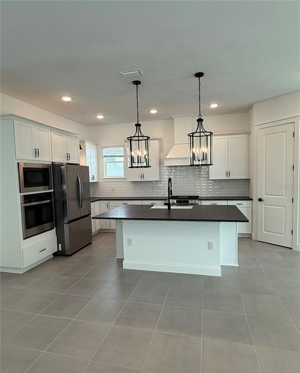 Building Photo - 15168 Field Daisy Dr