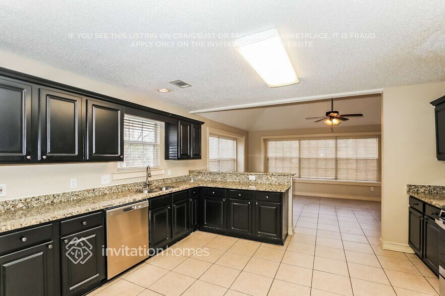 Building Photo - 418 Devonshire Dr