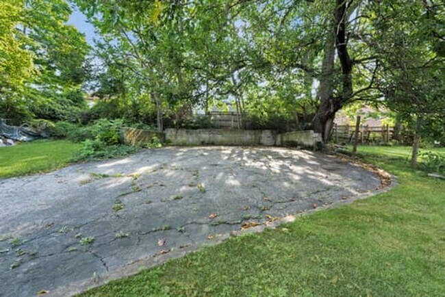 Building Photo - 1026 Schiff Ave