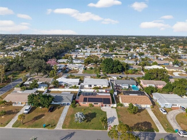 Building Photo - 11761 80th Ave