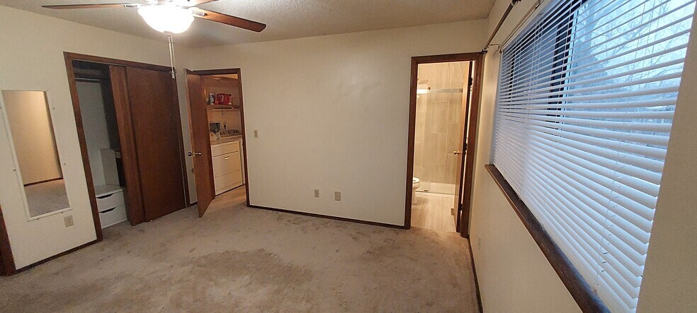 Building Photo - 8325 Freemantle Dr